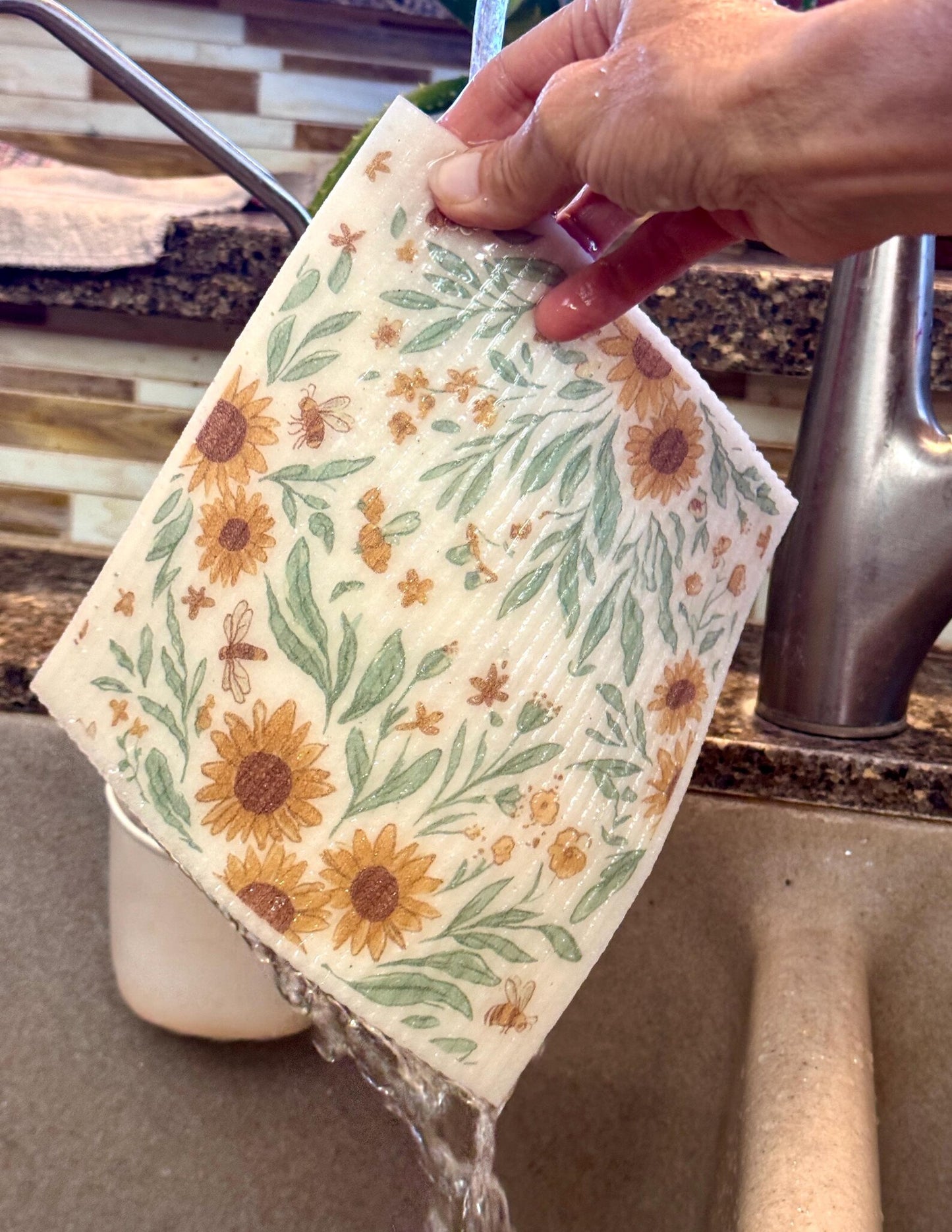 Swedish Dishcloth Set – Reusable Bee & Floral Kitchen Cloths | 2 or 4 Pack